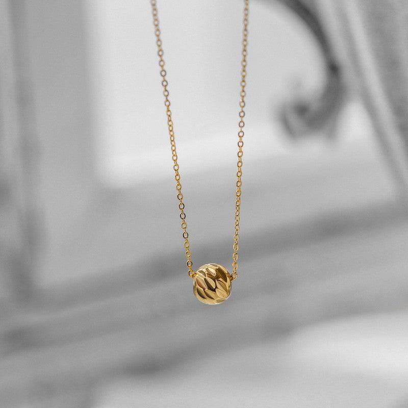 Collarbone necklace