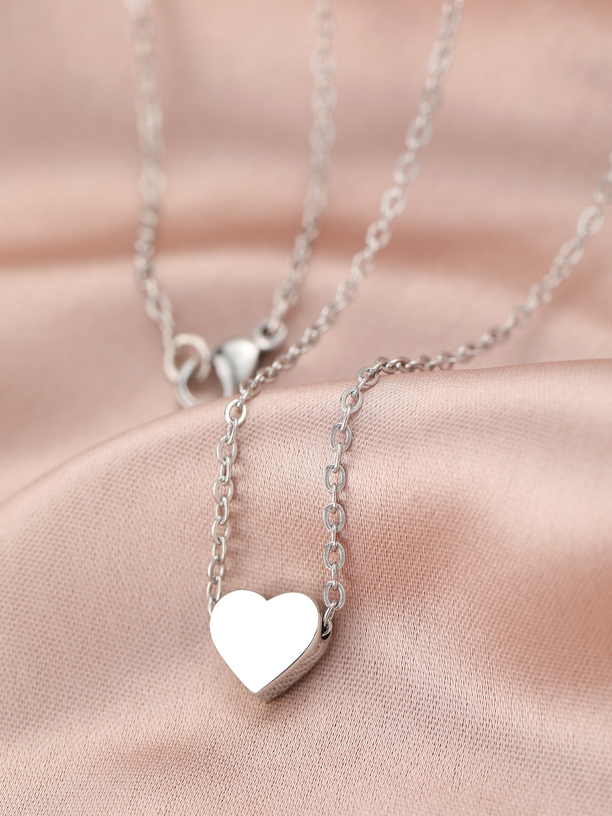 New Minimalist Heart-Shaped Pendant Necklace